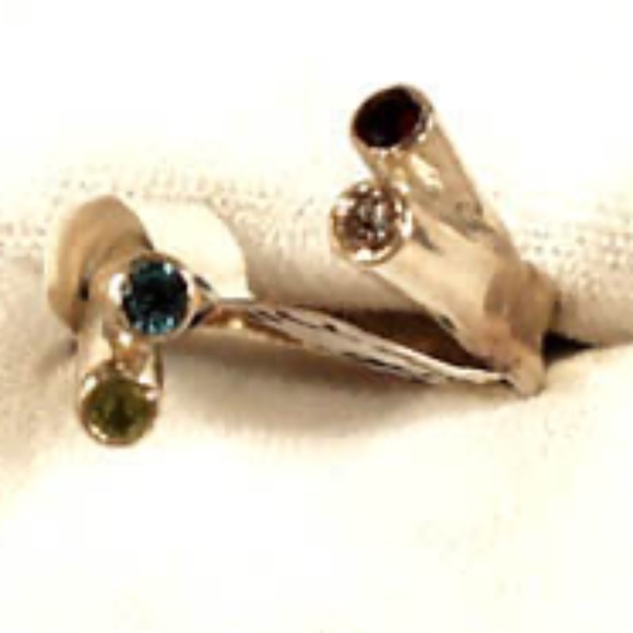 TUBE RING, FOUR GEMSTONES, STERLING SILVER, SIZE 8, HANDMADE & DESIGNED IN CANAD - Picture 1 of 1